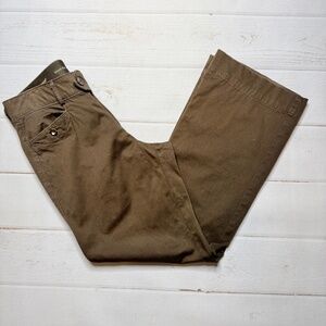 Dockers - Women’s Brown Straight Leg Sure-Fit pants - Size 6.